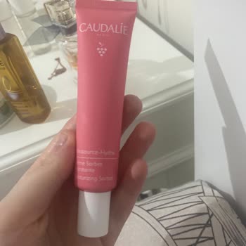 Caudalie Vinosource Hydra Krem Yüzümde Kızarıklık Ve Sivilce Yaptı