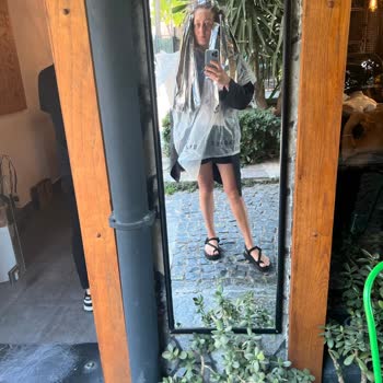 Garage Hair Repair Studio Sarı Saç Enkazı