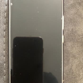 Vatan Bilgisayarda Telefon Cam Jeli Takılırken Deformasyon