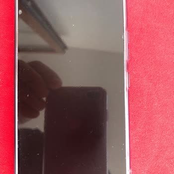 Vatan Bilgisayarda Telefon Cam Jeli Takılırken Deformasyon