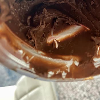 Nutella İçinde Pıtırcıklar Var