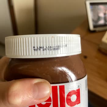 Nutella İçinde Pıtırcıklar Var