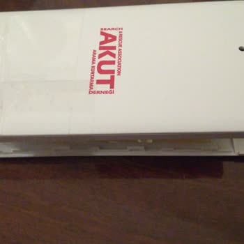 Akut Deprem Çantasındaki Powerbank Şişti