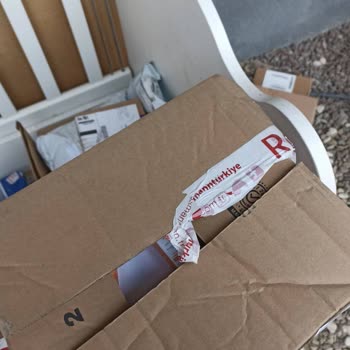 Rossmann Kargom Açılmış Ve Bana Sorulmadan Kapıya Bırakılmış