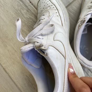 Nike Orijinalliği Şüpheli Ayakkabı Şikayeti