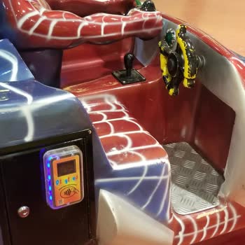 Aşırı Pahalı Playland Oyun Merkezi