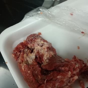 Köfteci Yusuf'tan Aldığımız Et Kalitesiz Çıktı