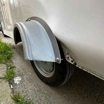 Lyra Karavan Seyir Halinde Karavanın Sol Lastiği Koptu