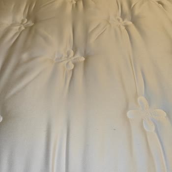 Yataş Servisten Gelen Yatak Lekeli Geldi