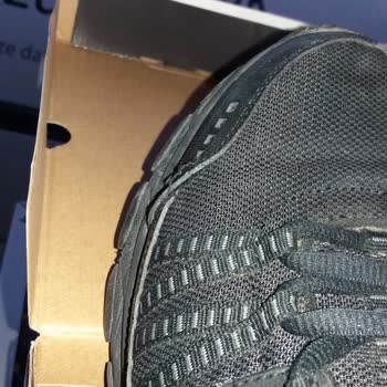 Skechers Eyüp Aydilek Mağazası Sorunlu Ürün Satıyor
