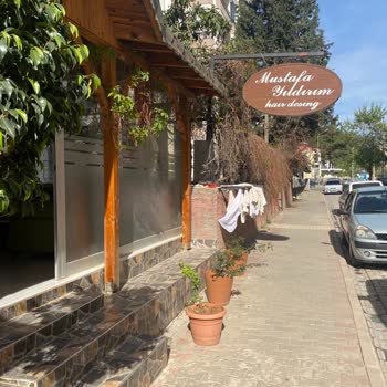 Mustafa Yıldırım Hair Design (Adana) Aşağılayıcı Tavırlar Sergiledi