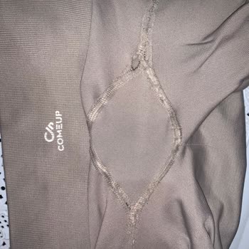 Comeup Toparlayıcı Taytların Dikişleri Açılıyor, Yırtılıyor.