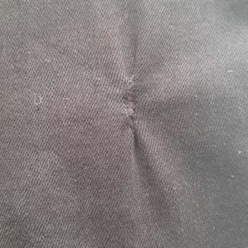 Mavi Yırtık Pantolon