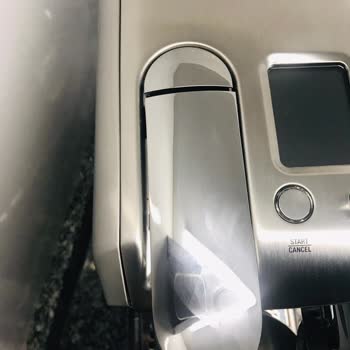 Nespresso Kahve Makinemin Kapağı Yamuk