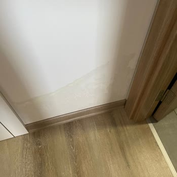 Kiptaş 4'teki Dairemizin Duvarları Su İçinde!