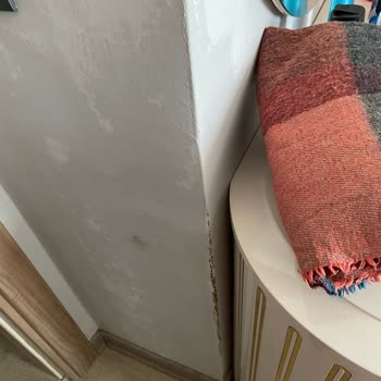 Kiptaş 4'teki Dairemizin Duvarları Su İçinde!