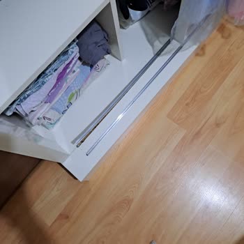 Evkur'un Hatalı Gelen Gardolabı Bir Türlü Sorunu Giderememesi.