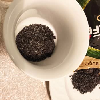 Nescafe Blend 37 Erken Bozuldu, Gri Renk Aldı