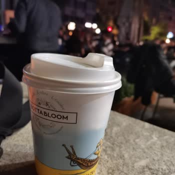 Botta Bloom Eksik Kahve Veren Mekan