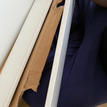 IKEA Hemnes Divan Eksik Ve Kırık Geldi