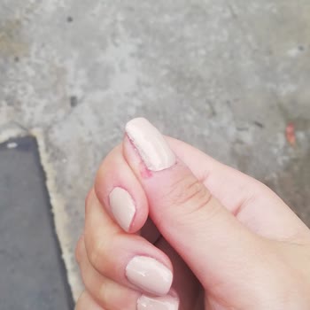 Sezen Keser Studio İlgisizlik Kötü İşlem