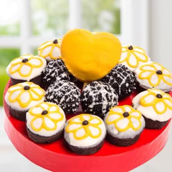 Çiçek Sepeti Çiçekli Kek Aranjmanı