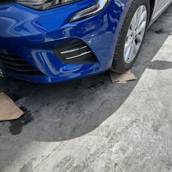 İmam Kayalıoğulları Renault Servisinde Aracın Çarpılması