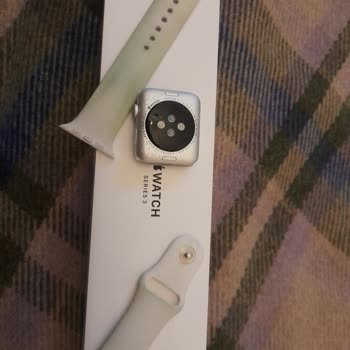 Apple Support is Unhelpful for My iPhone Watch 3 Defect