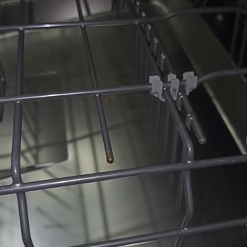 Vestel Bulaşık Makinesi Paslandı. Değişim Yok Diyorlar