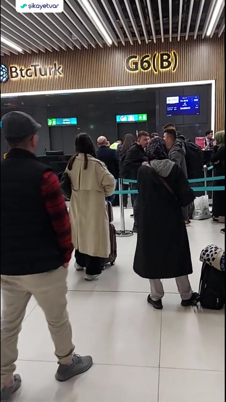 THY Uçak Rötarlarından Dolayı Mağdur Oluyoruz! videonun kapak resmi