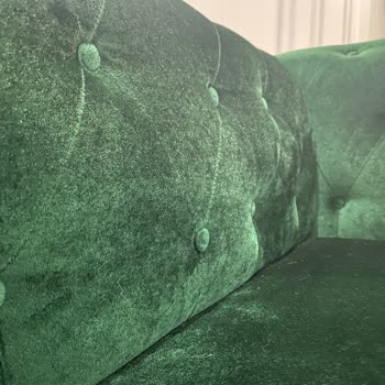 İstikbal Koltuğum Yırtık Ve Düğmesi Çıkık