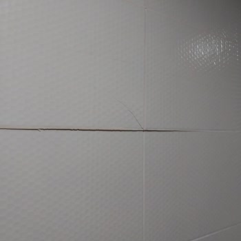 TOKİ Kalebodur Şişmesi Ve Çatlaması Şikayeti (2018 Teslimli Bina)