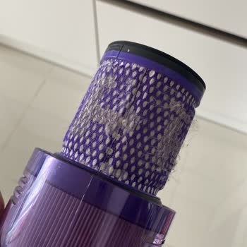 Dyson V12 Filtre Ve Sert Zemin Başlık Sorunu