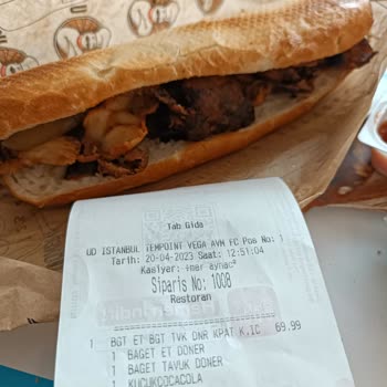 Usta Dönerci Yanık Menü Sunuyor