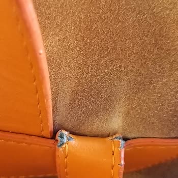 Divarese'nin Dayanıksız Sapları Kopmaya Başlayan Sırt Çantası