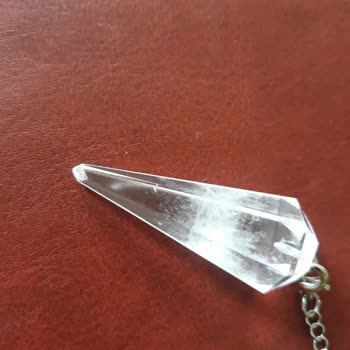 Taş Sandığı Kristal Kuvars Pandül Çizik Kırık Geldi