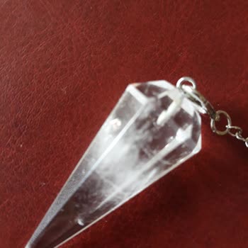 Taş Sandığı Kristal Kuvars Pandül Çizik Kırık Geldi