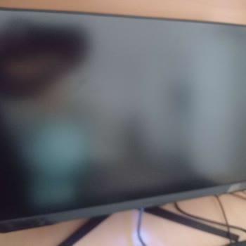 Samsung Odyssey G3 24” 1Ms 144Hz Monitör İç Ekranı Kırık Geldi