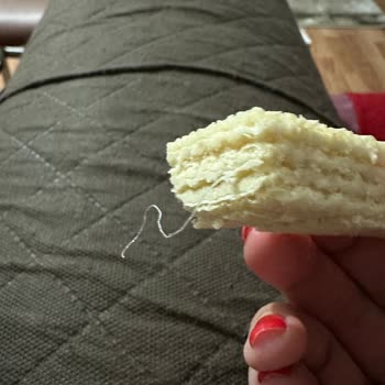 Aktürk Gofretten Plastik Çıktı!