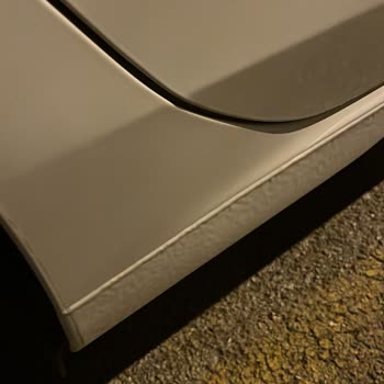 Volkswagen Golf 8 Kapı Altı Boya Kabarması