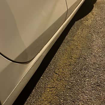 Volkswagen Golf 8 Kapı Altı Boya Kabarması