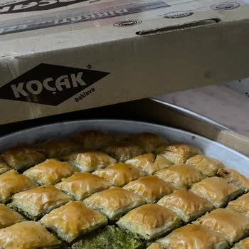 Koçak Baklava Ürün Bayat Ve Lezzet Yok Çöpe Gitti 1270 Lira