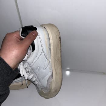 Atlas.Sneakers Atlas. Sneakers1 Ayıplı Ürün 2 Hafta İçinde Yırtıldı