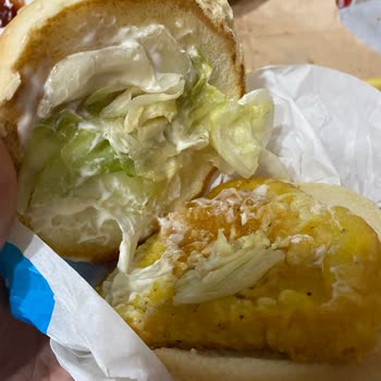 Burger King 'de Lezzetsiz, Soğuk Ve Eksik Ürün