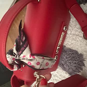 Orijinal Love Moschino Çanta 5-6 Kullanımda Parçalandı