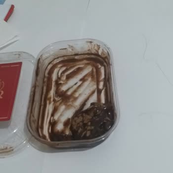 Şar Pastanesi Süleymanpaşa Profiterolün İçinden Saç Teli Çıktı!