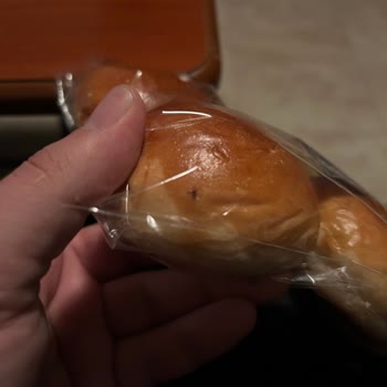 Migros Ekmekten Sinek Çıktı