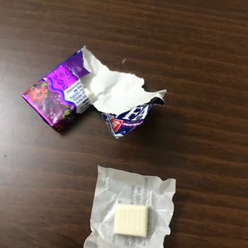 Falım Paketten Yarım Sakız