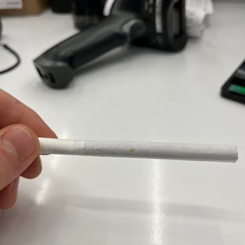Philip Morris Sigara Sarı Leke