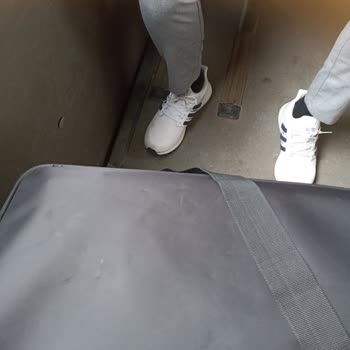 Sezer Turizm Kırıkkale - Ankara Seferinde Beklemek Zorunda Kaldım Ve Otobüs Çok Kalabalıktı